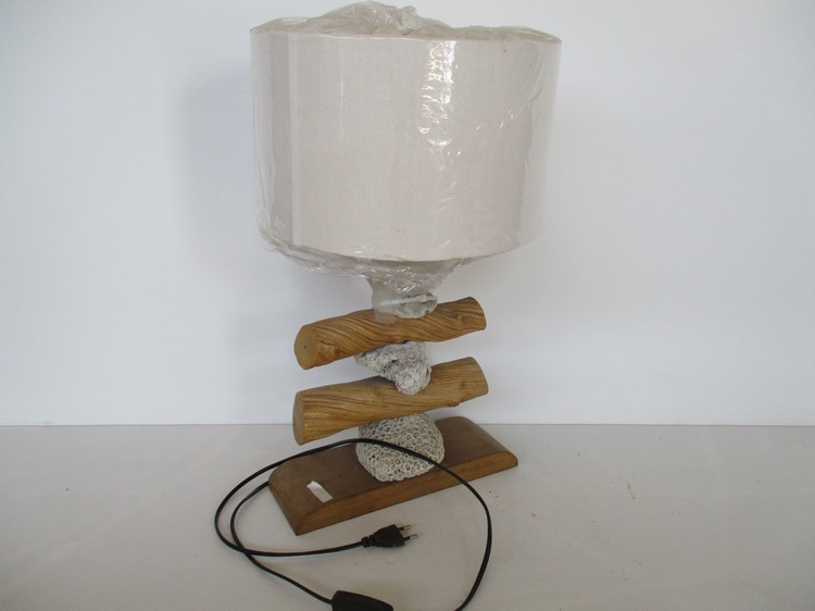 BK5047/1 LAMPADA DA TAVOLO CON INTARSI - Clicca l'immagine per chiudere